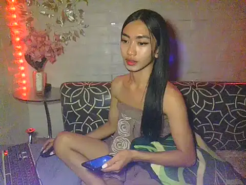 queensilver online show from 3, 12, 2025