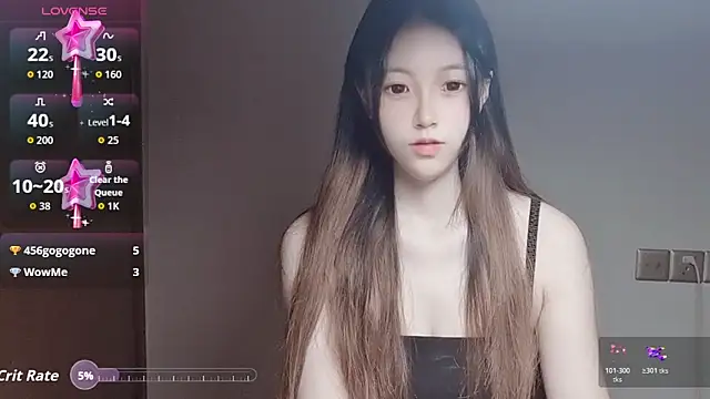 JuliaNoir online show from 8, 11, 2025