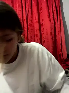 Snapshot of Crystall_15 chatting on 10, 1, 2026 Crystall 15 online show from 10, 1, 2026