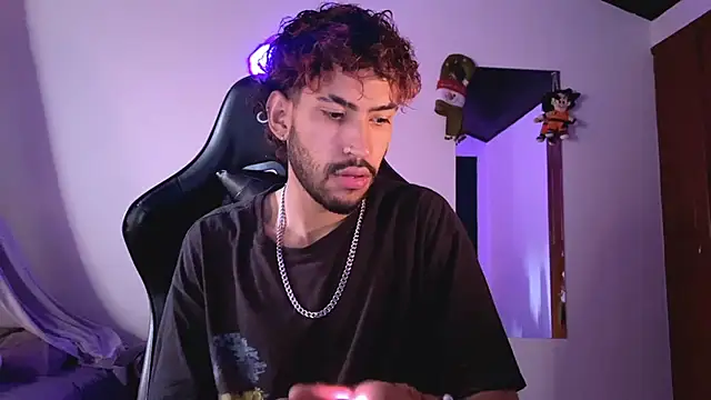 Snapshot of 3v1l chatting on 22, 11, 2025 3v1l online show from 22, 11, 2025