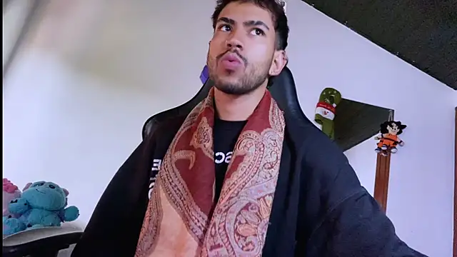 Snapshot of 3v1l chatting on 15, 12, 2025 3v1l online show from 15, 12, 2025