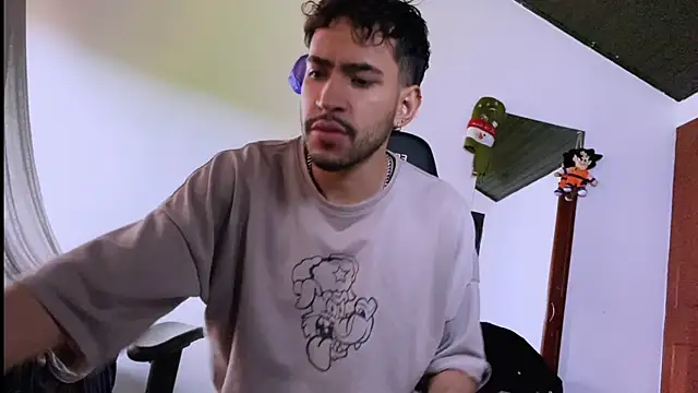 Snapshot of 3v1l chatting on 19, 12, 2025 3v1l online show from 19, 12, 2025