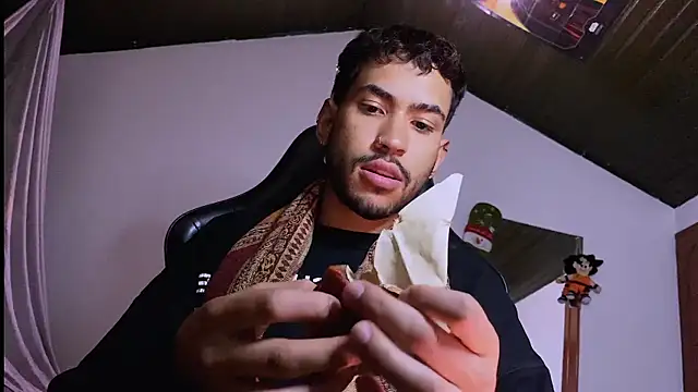 Snapshot of 3v1l chatting on 21, 12, 2025 3v1l online show from 21, 12, 2025