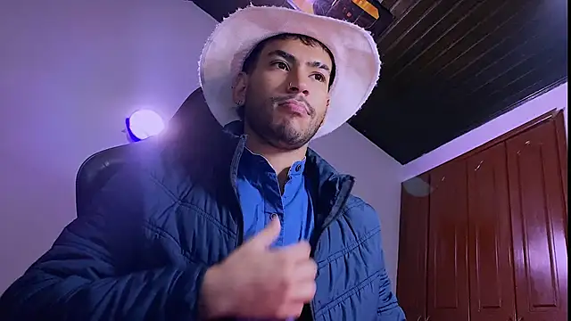 Snapshot of 3v1l chatting on 10, 1, 2026 3v1l online show from 10, 1, 2026