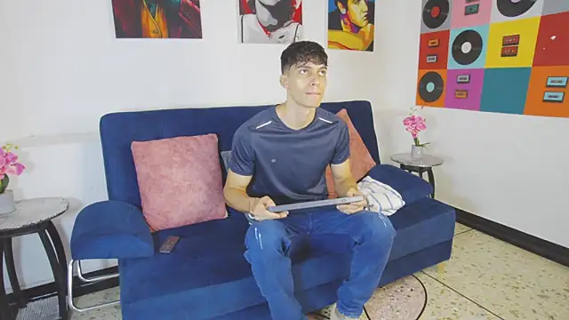 AlessioVitale online show from 22, 11, 2025