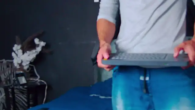 AlessioVitale online show from 19, 12, 2025