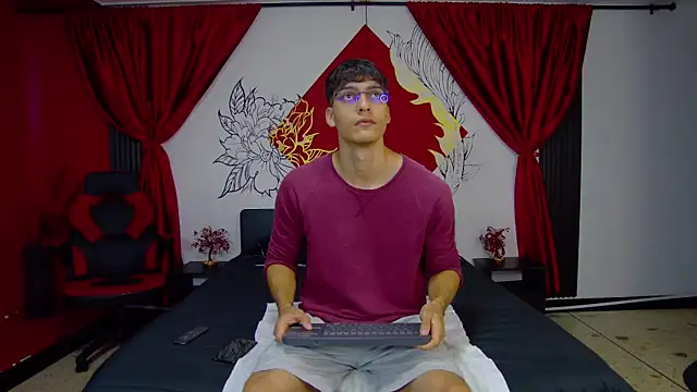 AlessioVitale online show from 13, 1, 2026