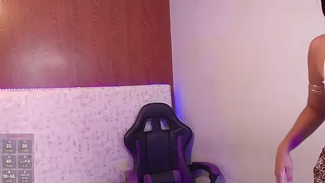 Snapshot of kathamuller_1 chatting on 5, 11, 2025 kathamuller 1 online show from 5, 11, 2025