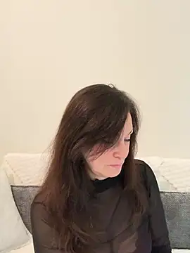 HotLdyllic online show from 13, 3, 2026