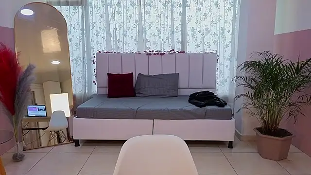 alaia skater online show from 16, 1, 2026