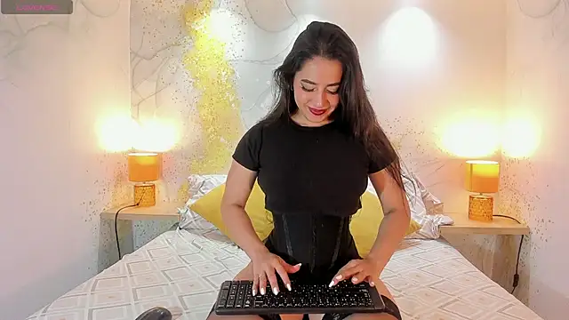 Snapshot of Staarhot chatting on 16, 12, 2025 Staarhot online show from 16, 12, 2025