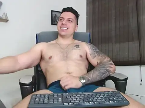 Noah Swagger  online show from 30, 11, 2025