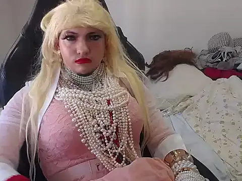 VanesaCrossic online show from 4, 4, 2026