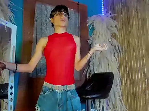 Leo Glow online show from 18, 12, 2025