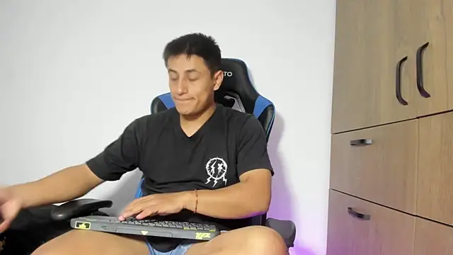 dorman boy online show from 7, 1, 2026