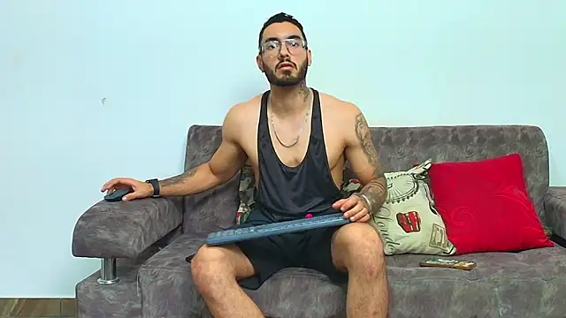 Snapshot of thebadboys05 chatting on 20, 6, 2026 thebadboys05 online show from 20, 6, 2026