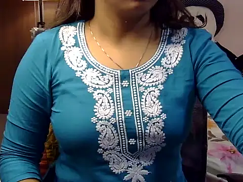 Snapshot of shakshi_89 chatting on 16, 11, 2025 shakshi 89 online show from 16, 11, 2025