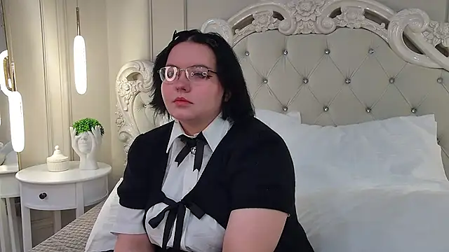 Snapshot of JennyBloom chatting on 22, 11, 2025 JennyBloom online show from 22, 11, 2025