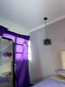 Maddifox  online show from 15, 11, 2025