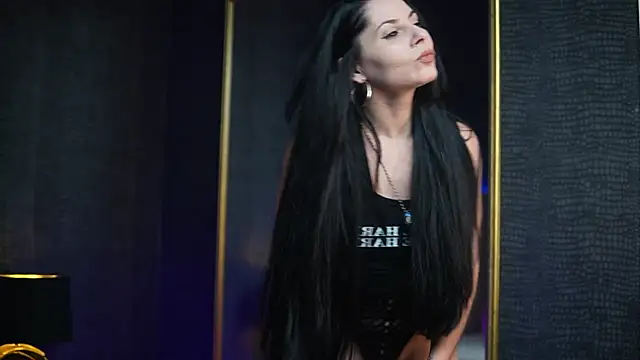 Snapshot of GiaEasyIce chatting on 28, 11, 2025 GiaEasyIce online show from 28, 11, 2025