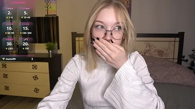 ShanelTunon online show from 14, 11, 2025