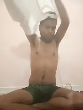 Snapshot of marathicpl25 chatting on 18, 11, 2025 marathicpl25 online show from 18, 11, 2025