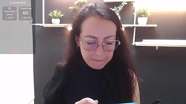 Snapshot of Lauryn_Jones chatting on 22, 4, 2026 Lauryn Jones online show from 22, 4, 2026