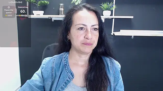 Snapshot of Lauryn_Jones chatting on 26, 5, 2026 Lauryn Jones online show from 26, 5, 2026