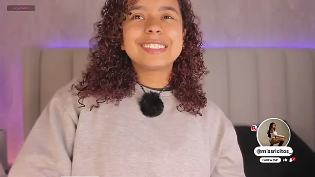 LaraCurls online show from 21, 11, 2025