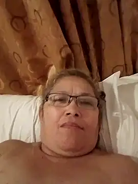 Snapshot of Cessi50 chatting on 18, 11, 2025 Cessi50 online show from 18, 11, 2025