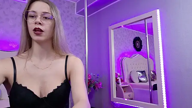 GracieCute online show from 25, 11, 2025