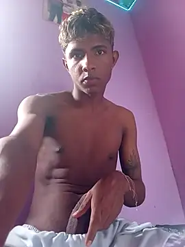 Snapshot of Mack_tom chatting on 17, 12, 2025 Mack tom online show from 17, 12, 2025