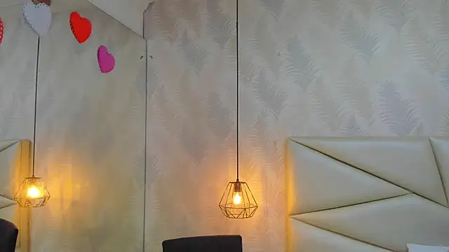 laurettedela rouse online show from 6, 11, 2025