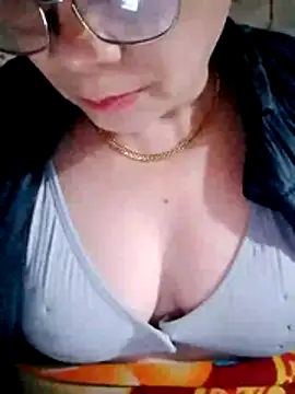 small-house123 online show from 3, 2, 2026