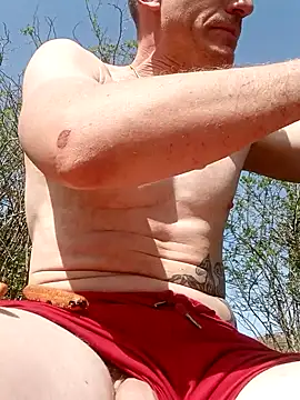 jigglethaypussi online show from 8, 4, 2026