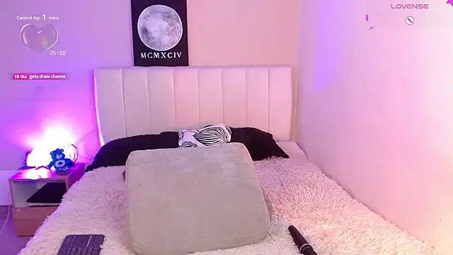 Snapshot of AlexaHart chatting on 3, 11, 2025 AlexaHart online show from 3, 11, 2025