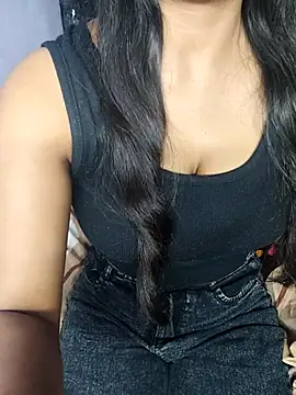 Snapshot of Hey_shiviii chatting on 28, 3, 2026 Hey shiviii online show from 28, 3, 2026