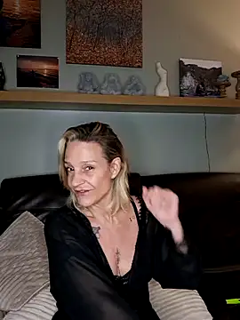 Snapshot of LittleSexyT chatting on 10, 11, 2025 LittleSexyT online show from 10, 11, 2025