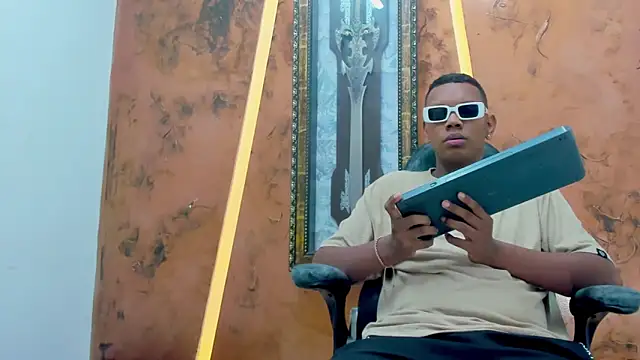 the hot boy0 online show from 10, 11, 2025