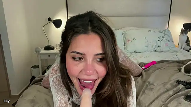 Itslillybloom online show from 25, 11, 2025