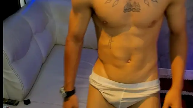 Snapshot of soy_Aron chatting on 1, 12, 2025 soy Aron online show from 1, 12, 2025