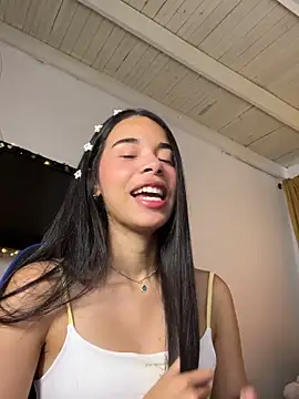 Snapshot of Milleradhara24 chatting on 25, 11, 2025 Milleradhara24 online show from 25, 11, 2025