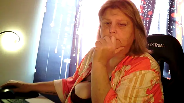 Snapshot of paulus52 chatting on 8, 7, 2026 paulus52 online show from 8, 7, 2026
