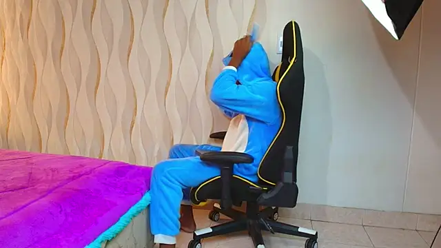 Boy savoy online show from 10, 11, 2025