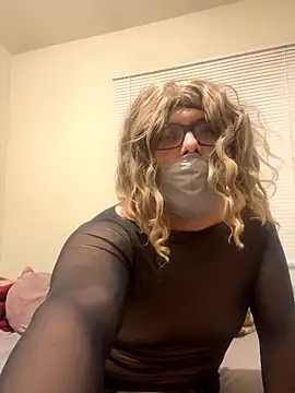 Snapshot of kittymia471 chatting on 2, 11, 2025 kittymia471 online show from 2, 11, 2025