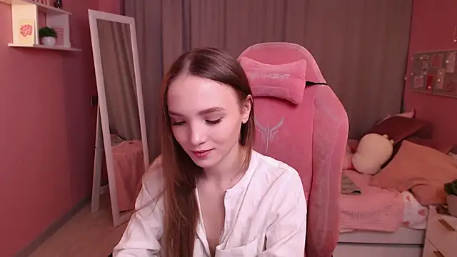 Adria Arjona online show from 6, 2, 2026