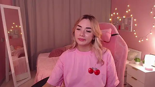 Rosie Mac online show from 12, 11, 2025