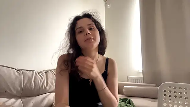 Snapshot of RosaleeSwint chatting on 9, 11, 2025 RosaleeSwint online show from 9, 11, 2025