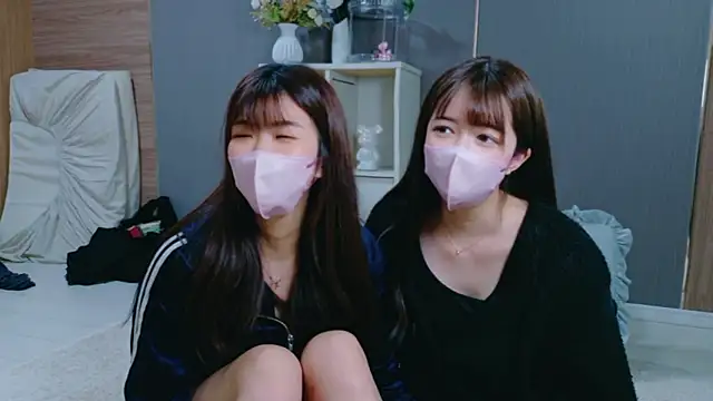 Snapshot of oto-X-cup chatting on 9, 11, 2025 oto-X-cup online show from 9, 11, 2025