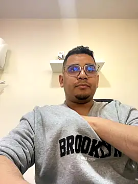 Snapshot of Dante_Valcur chatting on 3, 11, 2025 Dante Valcur online show from 3, 11, 2025